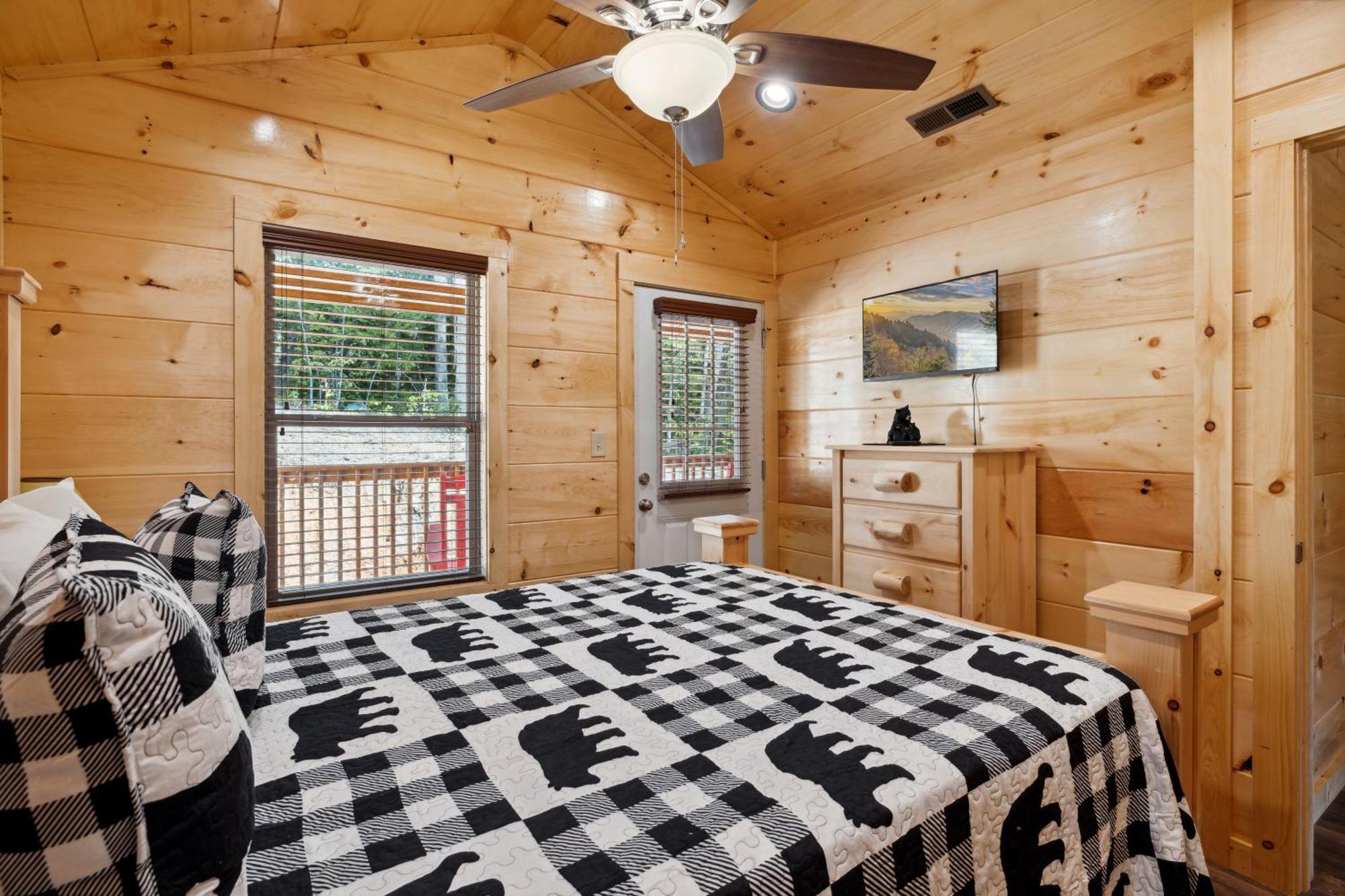 The 3 Bears Is A Newly Built 3 Bedroom Cabin Only 3 Minutes From The Parkway! بيدجن فورج المظهر الخارجي الصورة