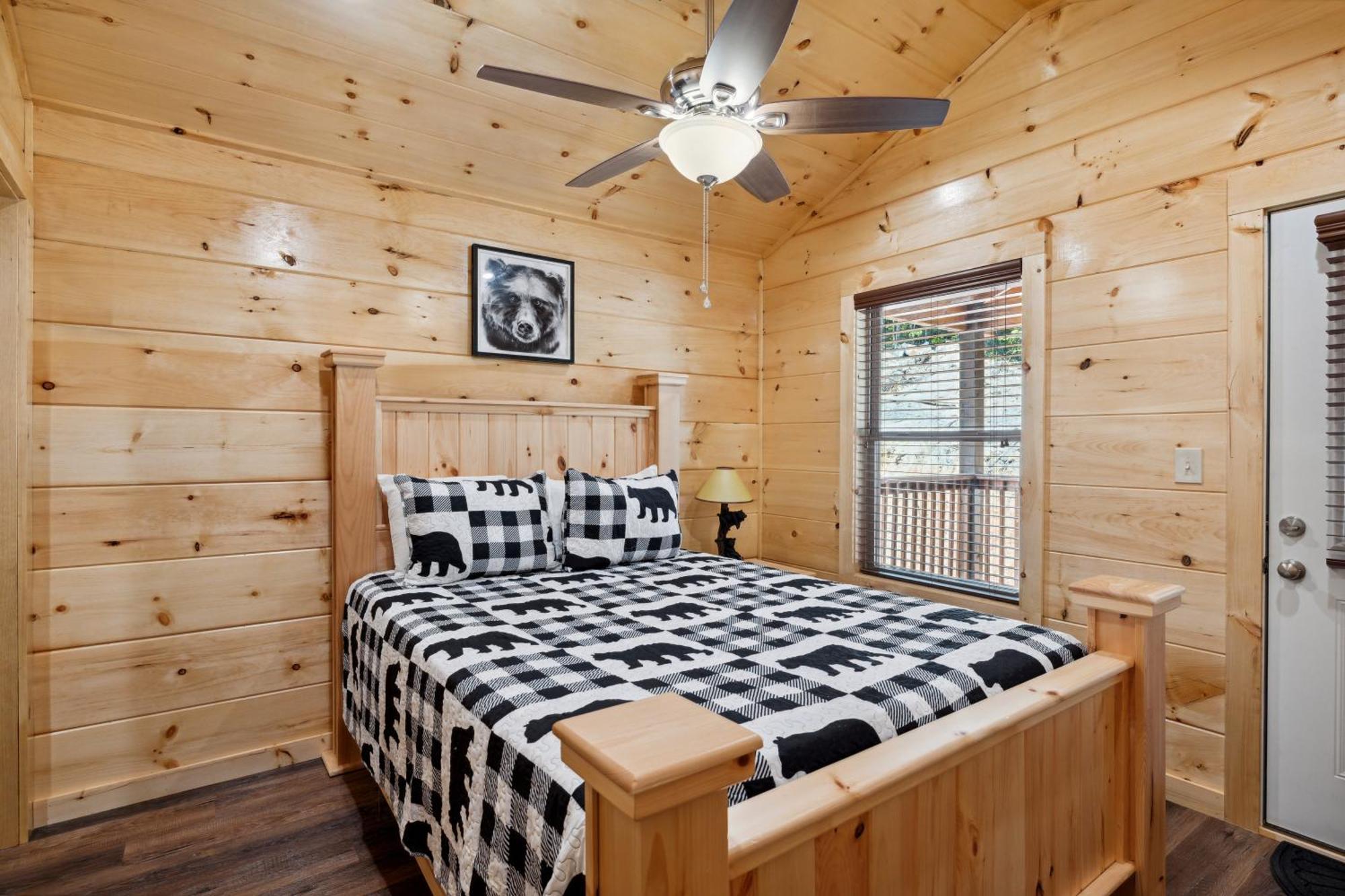 The 3 Bears Is A Newly Built 3 Bedroom Cabin Only 3 Minutes From The Parkway! بيدجن فورج المظهر الخارجي الصورة